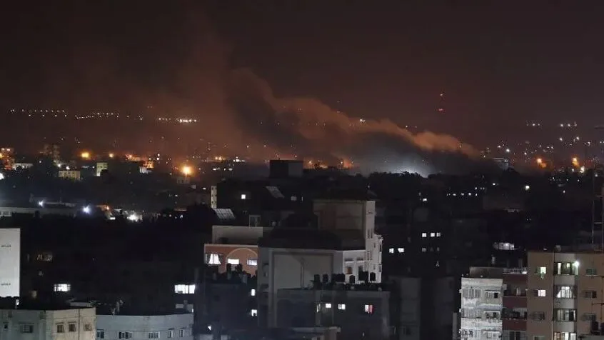 הפצצה ישראלית על ג'בל אל-מאנה, מדרום לקוניטרה, סוריה