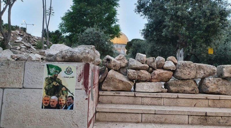 Temple-Mount-Stone-Piles-10May21-p1-Hamas-Posters