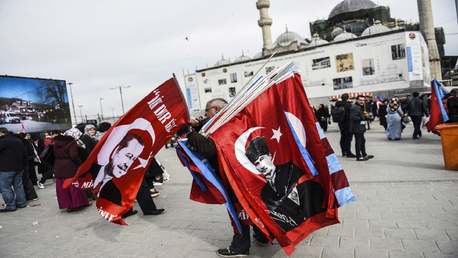 المدن - استفتاء تركيا:أردوغان يخاطب القوميين..والاستطلاعات تتوقع تأييد 51  بالمئة