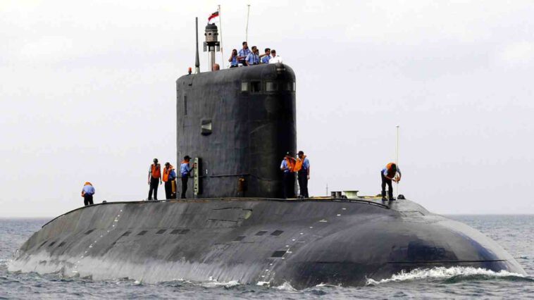 לאחר התקפות קרים, רוסיה מושכת את צי הצוללות שלה קילו מאוקראינה