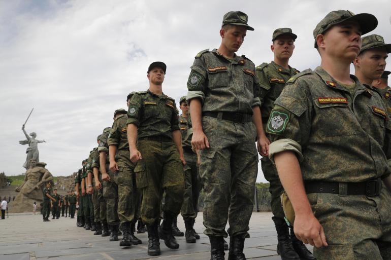 ماذا يعني إعلان التعبئة الجزئية للآلة العسكرية الروسية؟ | أخبار سياسة | الجزيرة مباشر
