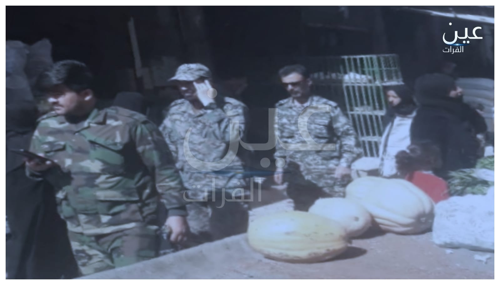 עין אל-פורת עוקב אחר מפקד המיליציה של חטיבת פתמיון וחושף את פרטי סיורו בעיר אל-בוקמאל (וידאו)