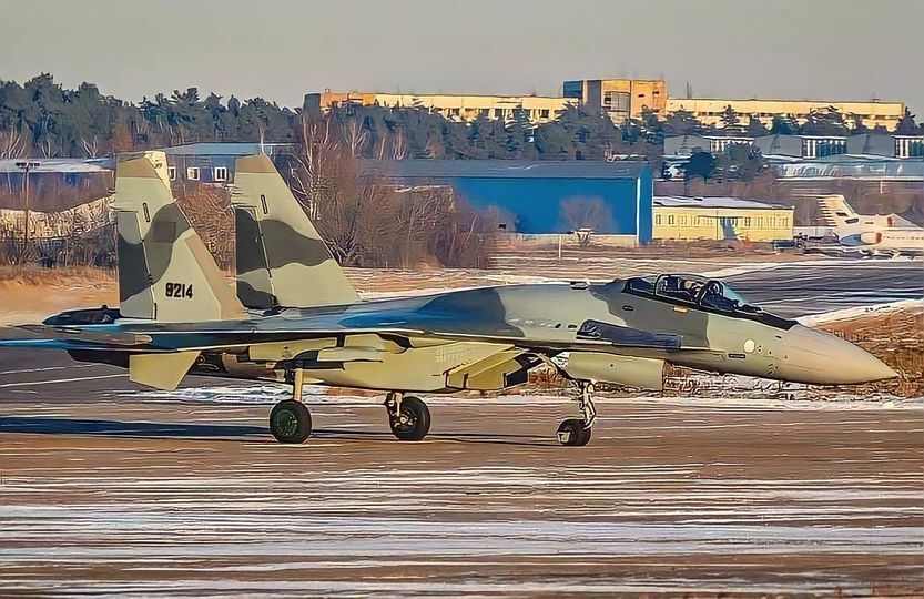 תקריב של אחד ממטוסי ה-Su-35 של חיל האוויר המצרי ברוסיה