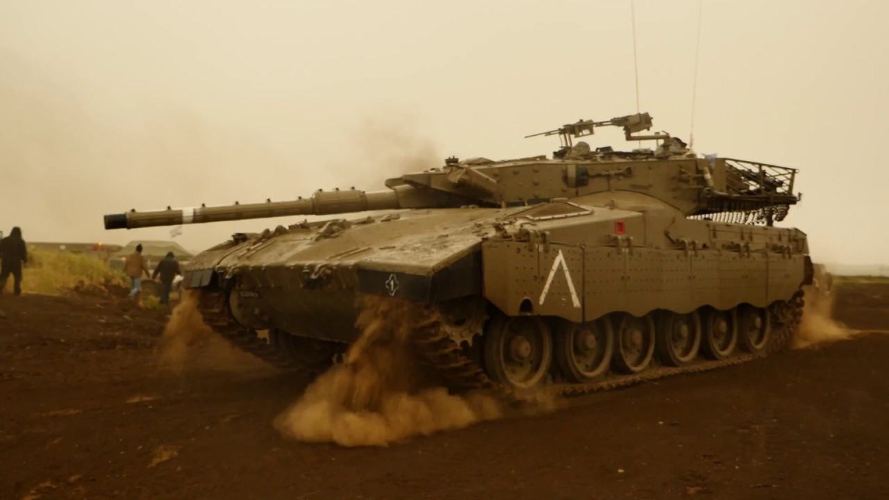 מנוע בנפח 30 ליטרים ו-1500 כוחות סוס: קורס נהיגה (מזורז) בטנק מרכבה סימן 4  - YouTube