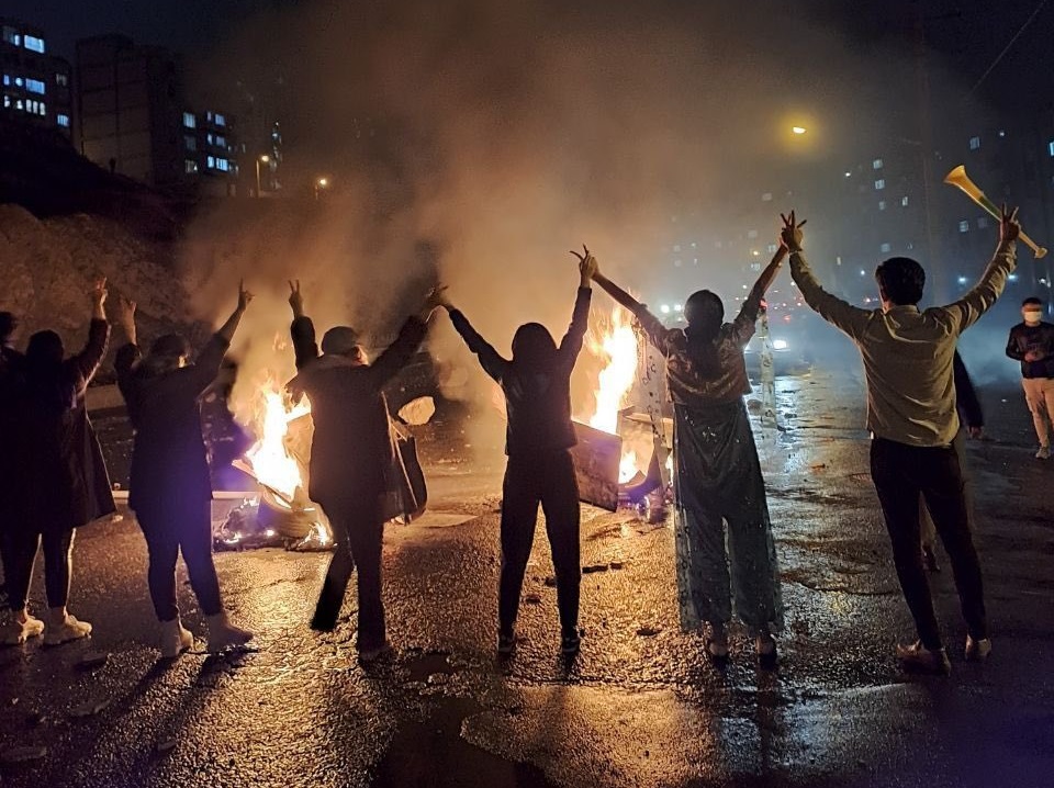 اعتراضات ۱۴۰۱: شبح انقلاب بر فراز ایران؟