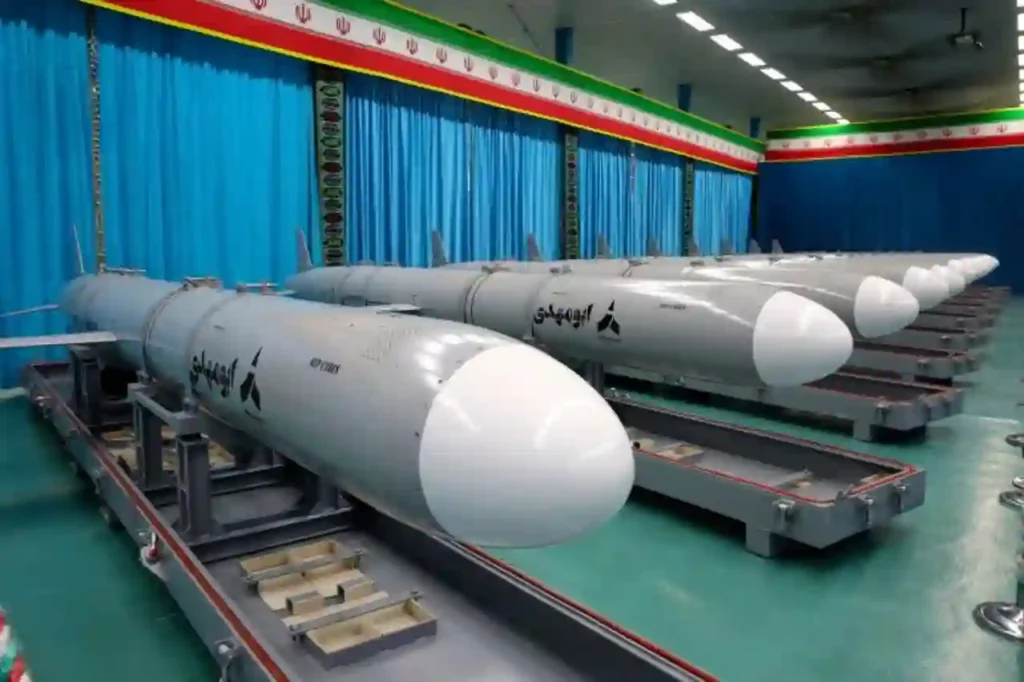 איראן מפתיעה את העולם בטילי שיוט מהירים