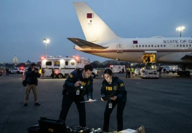 מצוד אחרי המדליפים בבית הלבן: חקירת ה-FBI סביב פגמי האבטחה במטוס הקטארי של טראמפ